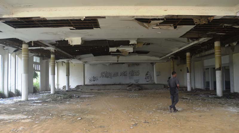  Bangunan kantor Bupati Melawi yang akan dilanjutkan pembangunannya. Bangunan tersebut sempat menjadi sitaan kejati Kalbar dan kini kondisinya masih terbengkalai