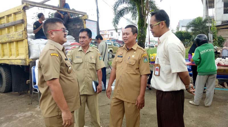 Wakil Bupati Sekadau, Aloysius Saat Meninjau OP 