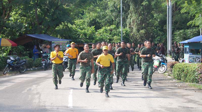  Minggu Militer