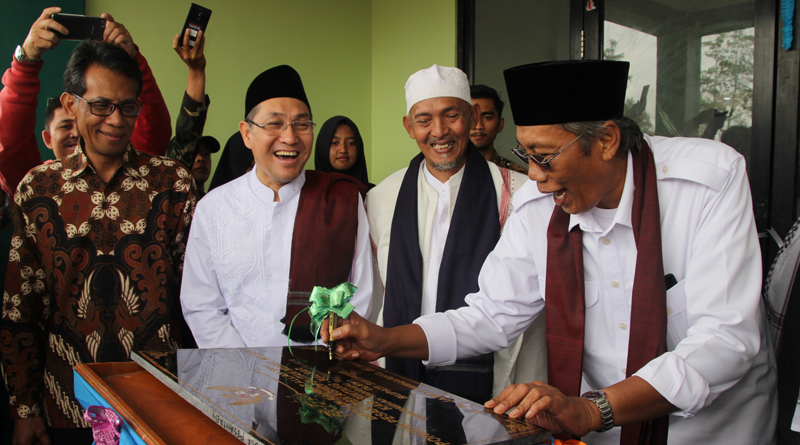 Jarot meresmikan Rusunawa Putri Pondok Pesantren Agropolitan Nurul Ma’arif Sintang