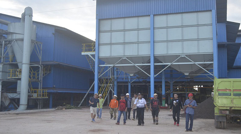 Pihak DPRD Melawi ketika melakukan Nsidak dan pemantauan lansung Panrik PT Citra Mahkota yang saat ini sudah beroperasi