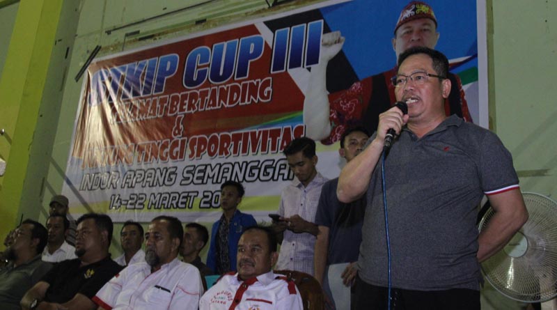 Wakil Bupati Sintang Askiman membuka turnamen Futsal STKIP CUP ke-3