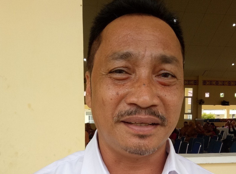 kepala Diskukmdag Melawi, Alexander