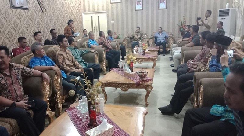 Malam ramah tamah Pemerintah melawi bersama tim Wasev TMMD reguler 103