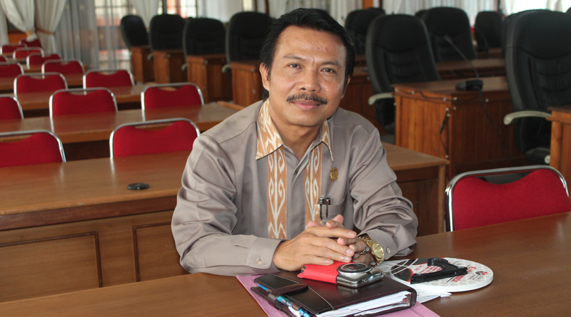 Tuah Mangasih, Anggota DPRD Sintang