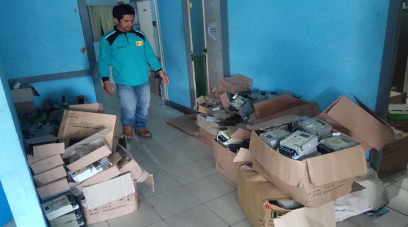 Ribuan KWH meter yang diganti dan disimpan dikantor PLN Rayon Nanga Pinoh