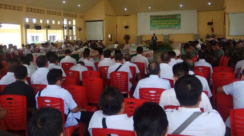 Panji saat menyampaikan arahannya dalam kegiatan halal bi halal Pemkab Melawi di Pendopo Rumah Jabatan Bupati Melawi