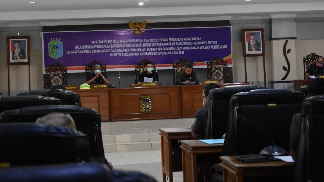 Ketua DPRD Sintang, Florensius Ronny Pimpin Rapat Paripurna 