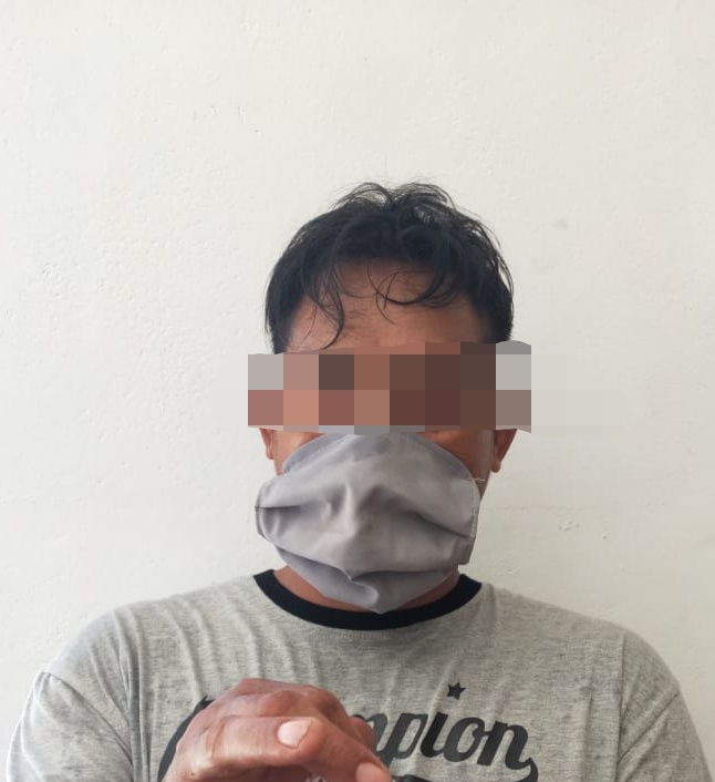 Tersangka SUP, saat diamankan Polisi di Polres Melawi. (Humas Polres Melawi) 