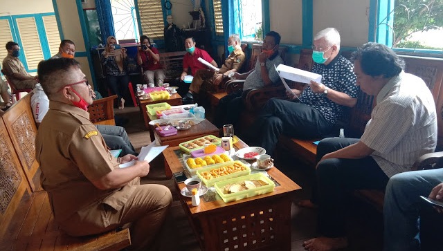 Pertemuan Singkat Pemkab Sekadau Dengan Keuskupan Sanggau