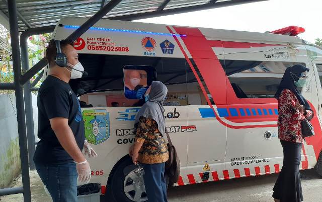 Swab PCR Pegawai KPP Pratama Sintang, Senin (4/8/2020)