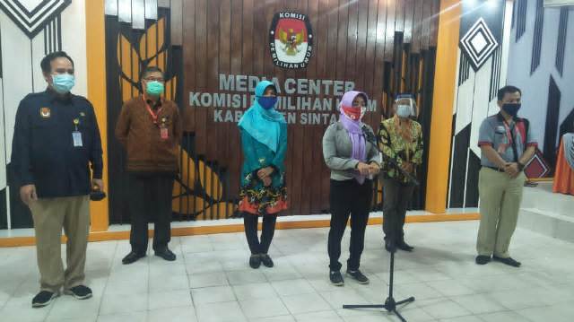 Penetapan Pasangan Calon Bupati dan Calon Wakil Bupati Sintang Tahun 2020 Oleh KPU 