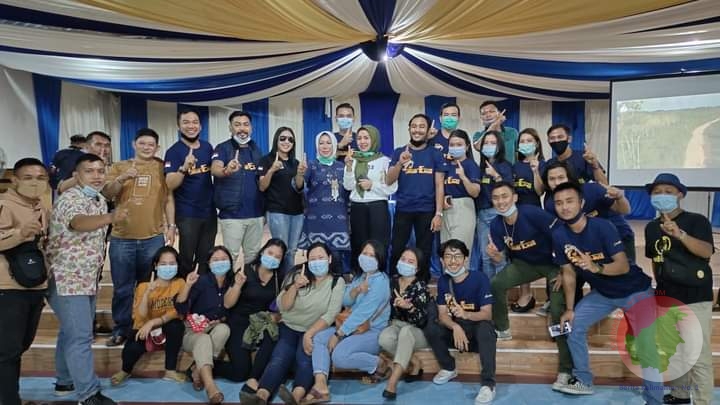 Komunitas Generasi Milenial saat Nyatakan dukungannya kepada pasangan PANAH. (Ist) 