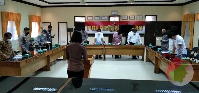 Personil Polres Melawi  Mengikuti Pembinaan Rohani dan Mental (Binrohtal).