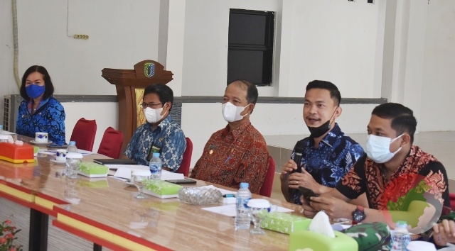 Bahas Perbup dan  Karhutla di Sintang