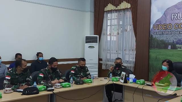Kepala Staf Kodam XII/Tanjungpura, Brigjen TNI Djauhari, S.E., M.M bertemu dengan Satuan Tugas Penanganan Bantingsor Kabupaten Sintang, Selasa 16/11/2021