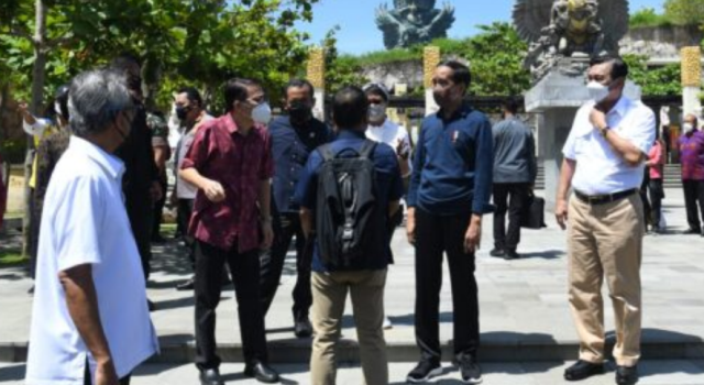 Presiden Joko Widodo meninjau Garuda Wisnu Kencana (GWK) Cultural Park, yang ada di Kabupaten Badung, dalam kunjungan kerjanya ke Provinsi Bali, pada Jumat, 25 Maret 2022. Foto: BPMI Setpres/Kris
