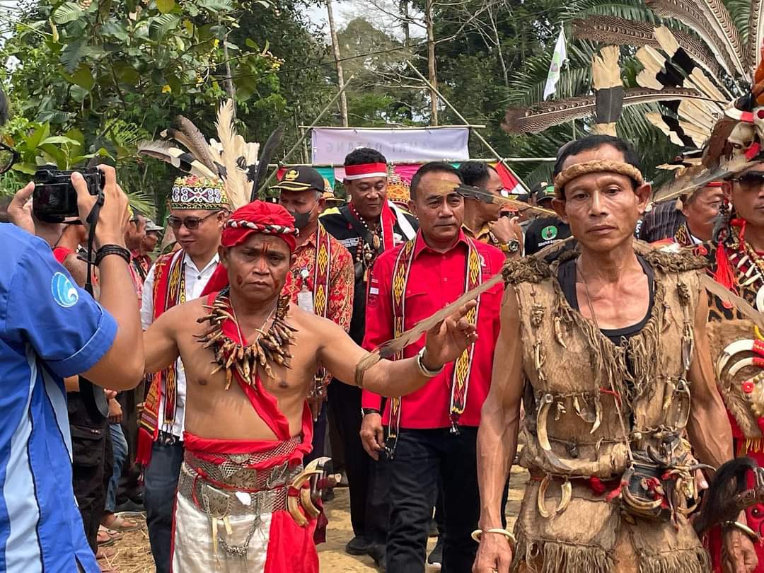 Anggota komisi I Dewan Perwakilan Rakyat RI, Krisantus Kurniawan menyerukan supaya Peraturan Pemerintah yang mengatur tentang Lembaga Penyiaran Publik RRI & TVRI, yakni PP No 12 dan 13 tahun 2005, segera ditetapkan pemerintah. 