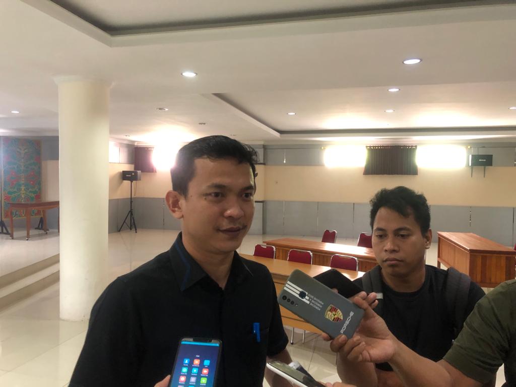 Ketua DPRD Sintang, Florensius Ronny.