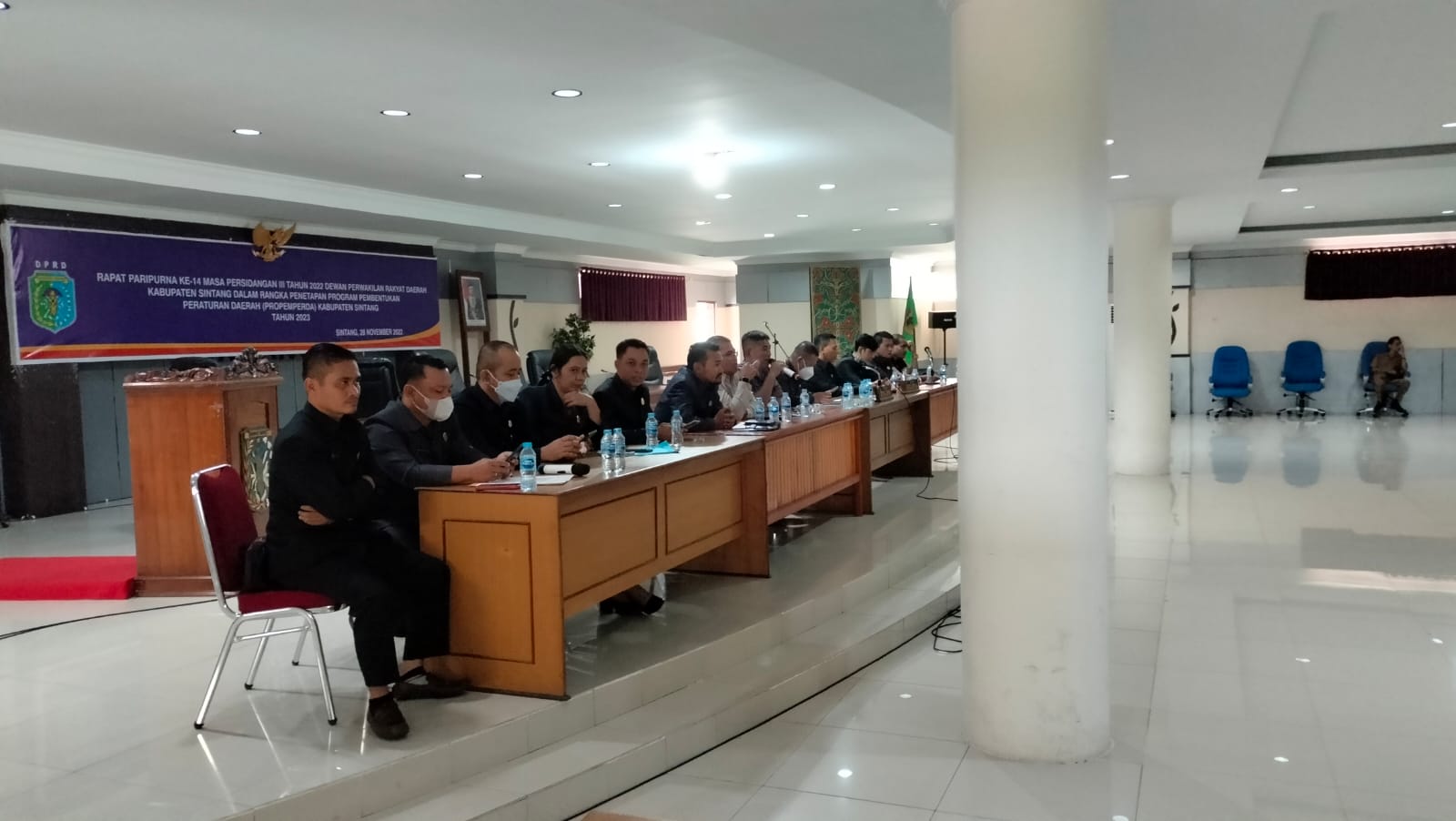 DPRD Sintang saat menerima audiensi masyarakat Serawai- Ambalu terkati rencana pengurangan kursi DPRD Dapil Serawai-Ambalau.