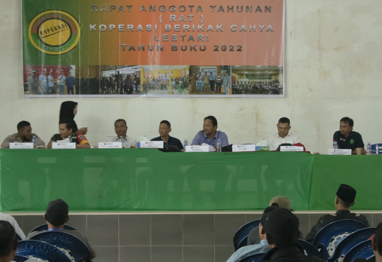 Suasana RAT yang dilaksanakan Koperasi Berikak Cahya Lestari fi Kecamatan Tanah Pinoh. (Dang Kastuji For Kalimantan-News). 