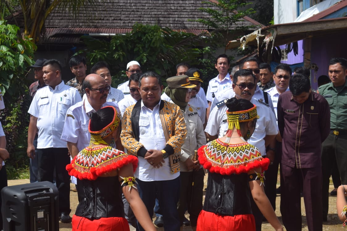 Wakil Bupati Sintang, Melkianus menghadiri sekaligus membuka kegiatan Musyawarah Perencanaan Pembangunan (Musrenbang) tingkat Kecamatan Kayan Hulu di Gedung Serba Guna Kecamatan Kayan Hulu, Rabu 01 Februari 2023.