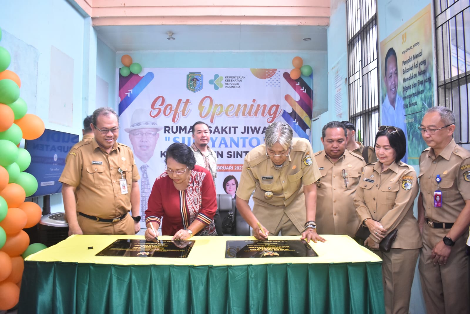 Penandatanganan Prasasti.