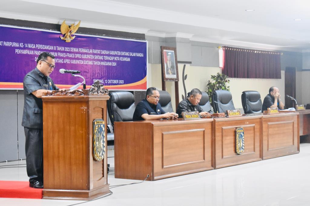 Welbertus, juru bicara Fraksi DPRD Sintang