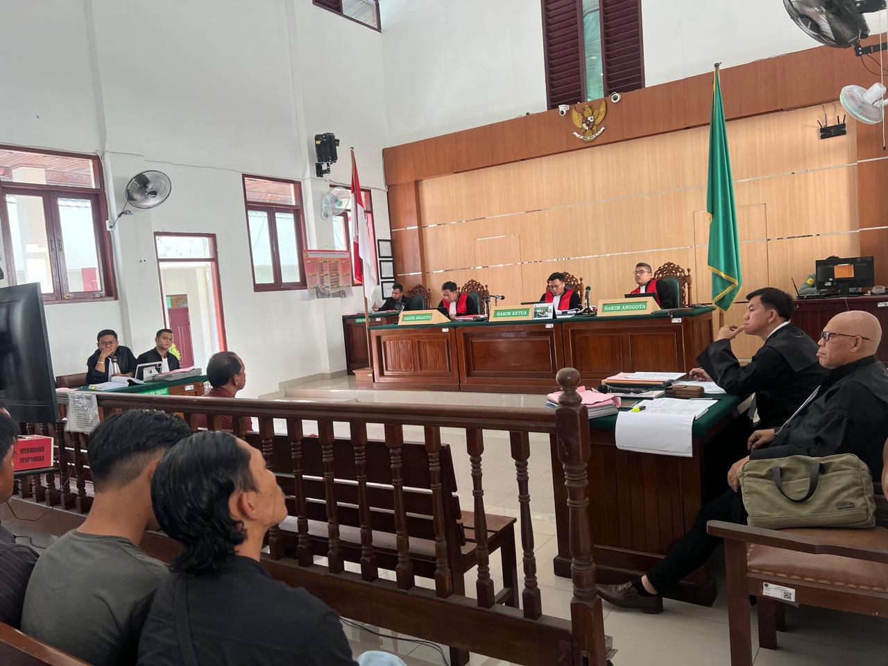 Suasana Ruang Sidang di Pengadilan Negeri Kutai Barat