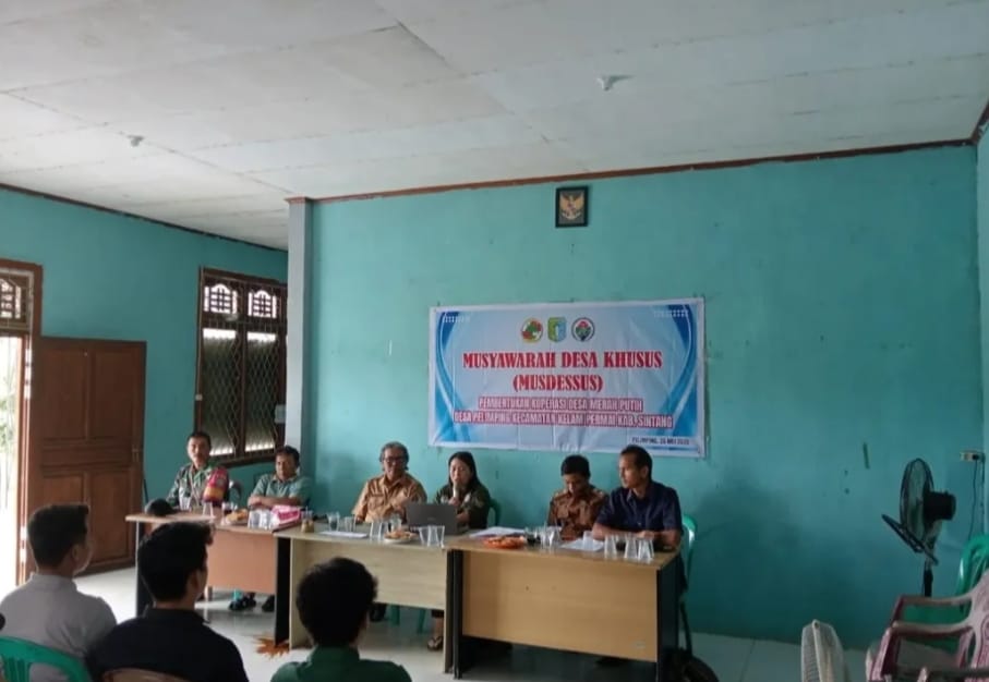 Musyawarah Desa Khusus (Musdesus) Pembentukan Pengurus Koperasi Merah Putih yang berlangsung di Desa Pelimping, Kecamatan Kelam Permai, Kabupaten Sintang, Rabu (28/05/2025)