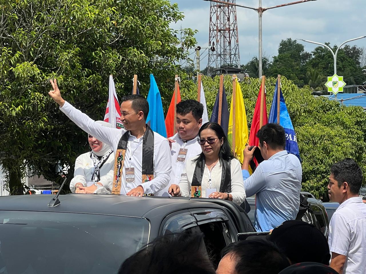 Jimmy Carter – Inriaty Karawaheni,  Resmi Daftarkan Diri ke KPU Barito Utara