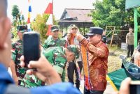 Bupati Sujiwo menghadiri peresmian sumur bor Program TNI Manunggal Membangun Desa (TMMD) ke-126 Kodim 1207/Pontianak Tahun Anggaran 2025