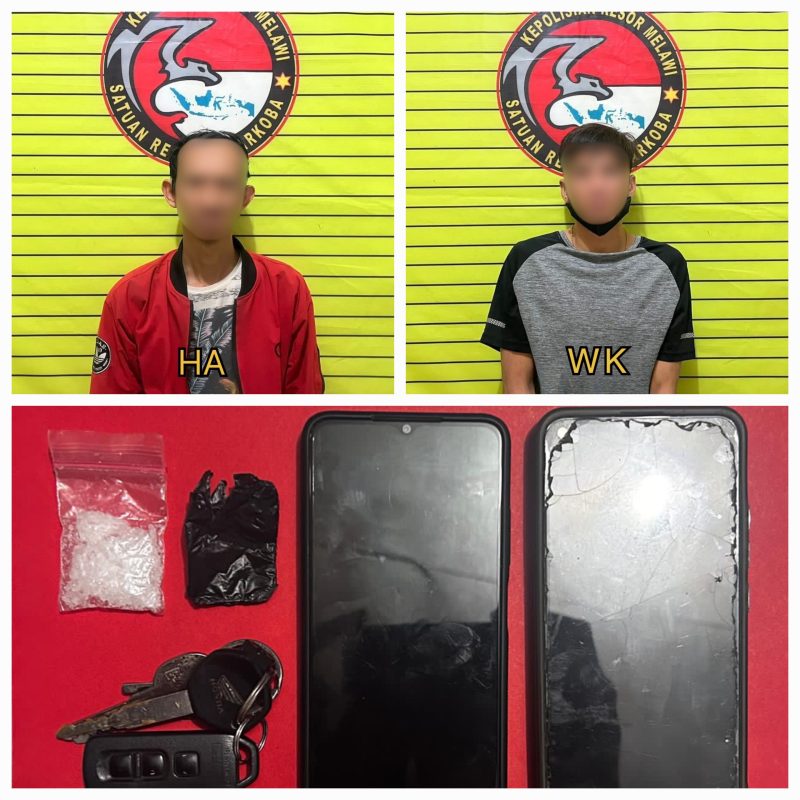 Kedua tersangka bersama barang bukti saat di amankan di Polres Melawi. (Ist) 
