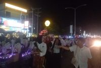 Ribuan masyarakat Melawi tumpah ruah mengikuti pawai obor menyambutBulanSuciRamadhan1447 Hijriyah. (Dedi Irawan)