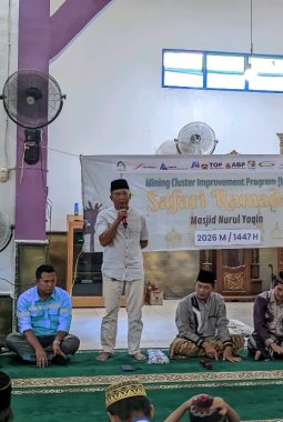 Camat Montallat Apresiasi PT TOP Group Gelar Buka Puasa Bersama dan Salurkan Bantuan Sosial